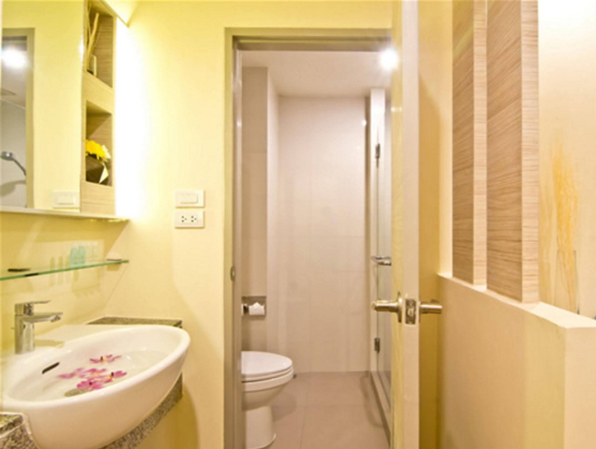 Sunshine One Pattaya Exterior foto