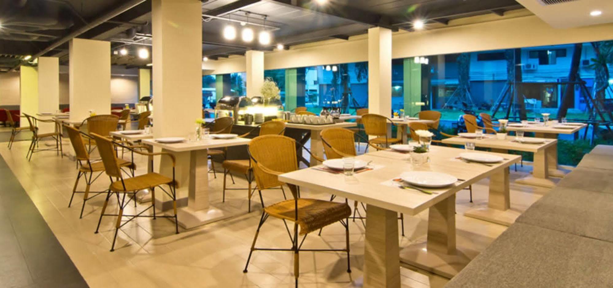 Sunshine One Pattaya Exterior foto